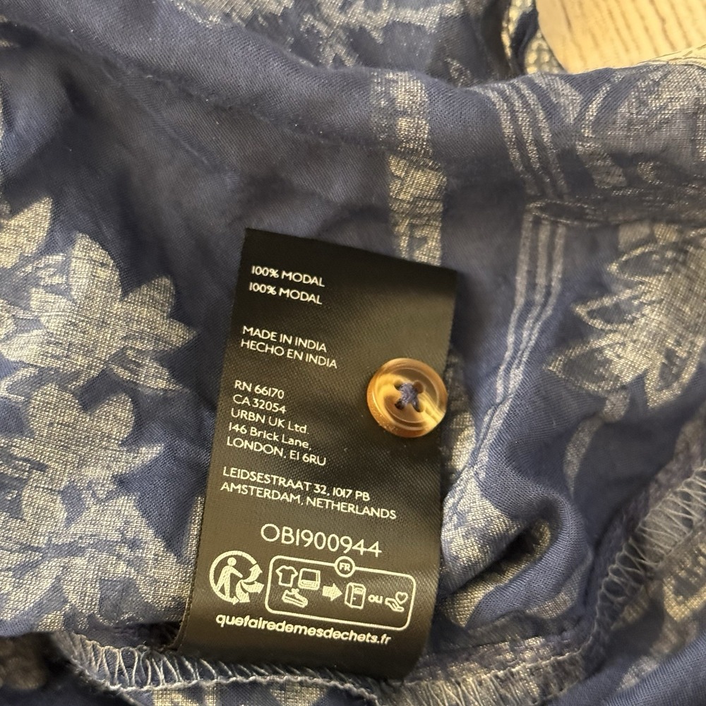 Anthropologie Pilcro Navy Blue Floral Modal Button Down Shirt Medium Semi-Sheer - Picture 10 of 12